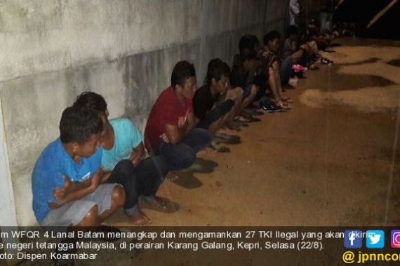 Lanal Batam Tangkap 27 Orang TKI Ilegal - JPNN.COM
