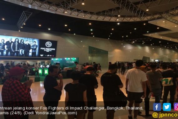 Fans Asal Indonesia Serbu Konser Foo Fighters di Thailand - JPNN.COM
