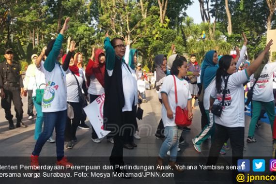 Puspa 2017, Menteri Yohana Senam Bareng Anak dan Perempuan Surabaya - JPNN.COM