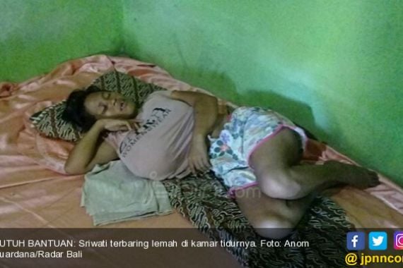 Kasihan, Ibu Tua Lumpuh Punya Putri Gangguan Jiwa dan Idap Kanker Payudara - JPNN.COM