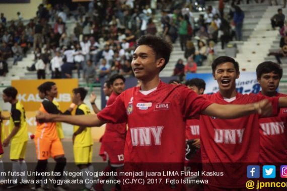 UNY Kawinkan Gelar Juara LIMA Futsal Kaskus CJYC 2017 - JPNN.COM