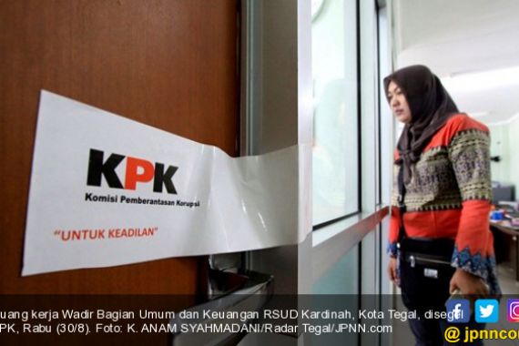 Petugas KPK Lakukan OTT di Hotel Berbintang - JPNN.COM