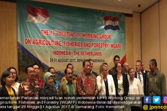 Belanda Tertarik Dengan Model Pengambangan Bawang Merah Indonesia - JPNN.COM