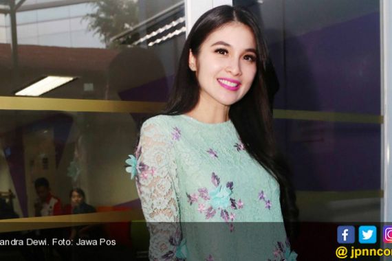 Demi Anak, Sandra Dewi Tinggalkan Perhiasan Besar - JPNN.COM