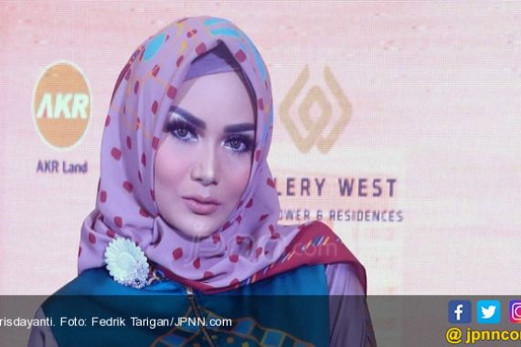 Krisdayanti Sarankan Siti Nurhaliza Baca Alquran Surah Yusuf - JPNN.COM
