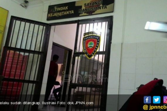 Pelaku Pelempar Rocket Flare di Stadion Bekasi Berhasil Ditangkap - JPNN.COM