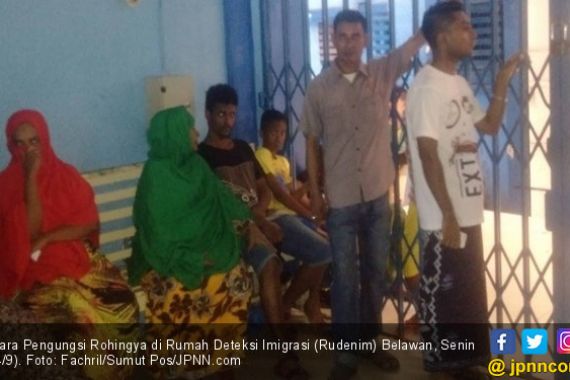 Warga Rohingya: Di Depan Mata Saya, Adik & Paman Ditembak - JPNN.COM
