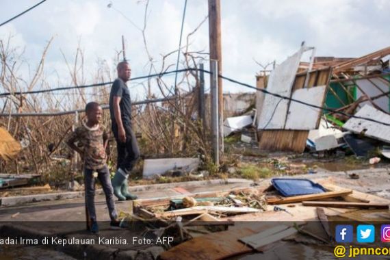 Diterjang Badai Irma, Sebagian Rumah Warga Rata Tanah - JPNN.COM