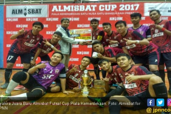 Syakira Juara Baru Almisbat Futsal Cup Piala Kemerdekaan - JPNN.COM