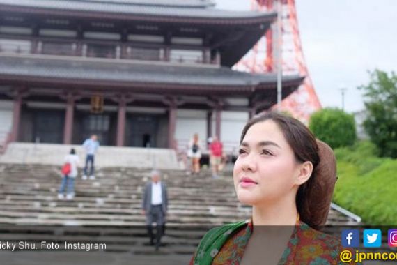 Cerita Vicky Shu yang Melihat Pocong Saat Bulan Ramadan - JPNN.COM