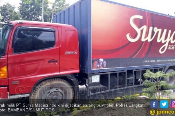 Sopir Ditodong Pistol, Rokok Senilai Rp 2,6 Miliar Raib - JPNN.COM