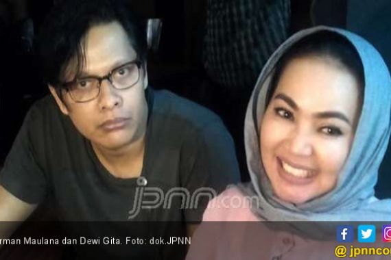 Dewi Gita - Armand Rayakan Ultah Pernikahan dengan Konser - JPNN.COM