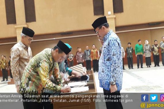 Mentan Minta 5 Pegawai yang Dapat Promosi Segera Bertindak - JPNN.COM