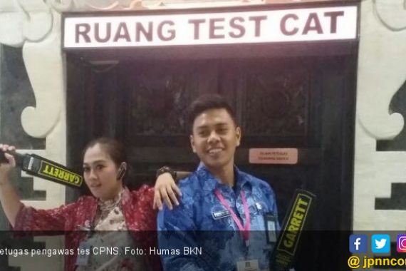 Hamil Tua Tetap Semangat Ikut Tes CPNS - JPNN.COM