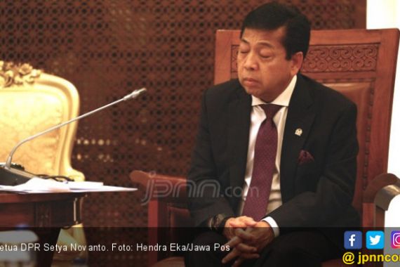 Beranikah Golkar Melengserkan Novanto dari Kursi Ketua DPR? - JPNN.COM