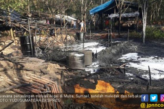 Duar! Penyulingan Minyak Ilegal Meledak di Muba - JPNN.COM