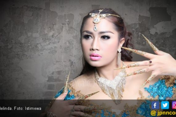 Foto Bareng Pengurus Partai Beredar, Melinda: Duh Ngerih Ah - JPNN.COM