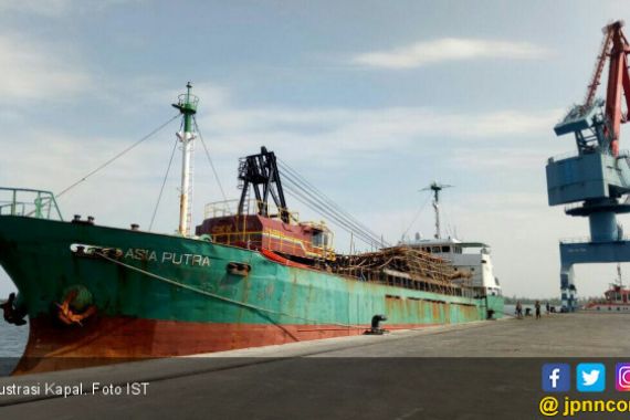 KL Bung Tomo Tiba di Pelabuhan Tanjung Perak - JPNN.COM