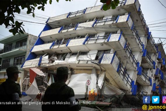 Cari Simpati, Politikus Berlomba-lomba Bantu Korban Gempa - JPNN.COM