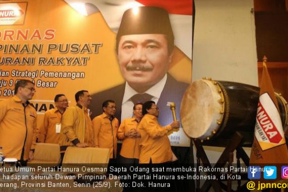 Kerja Politik Kader Hanura Harus Berbasis Sistem - JPNN.COM