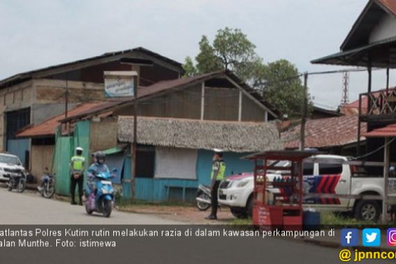 Polantas Gelar Razia di Perkampungan, Warga Protes - JPNN.COM