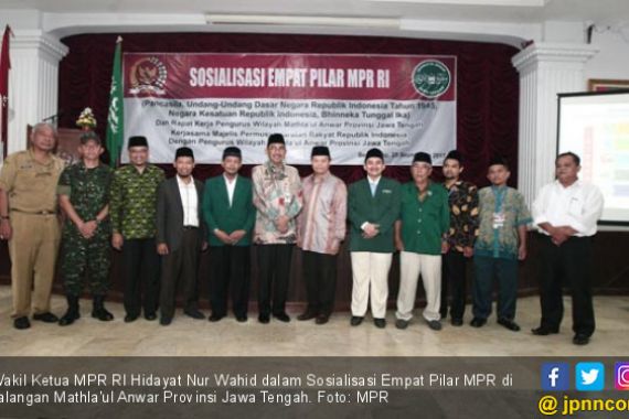 Wakil Ketua MPR: Tidak Salah Jika Ada Tahfiz Konstitusi - JPNN.COM