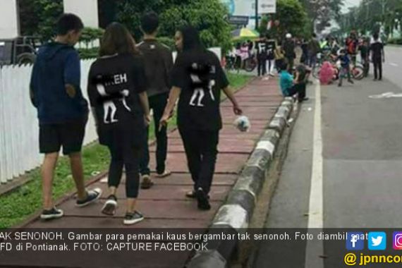 Pakai Kaus Adegan Dewasa, 4 Remaja Keluyuran di Depan Masjid - JPNN.COM