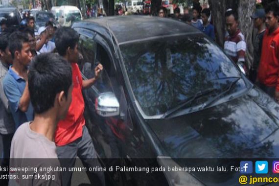 Aksi Sweeping Angkutan Online Masih Terjadi di Palembang - JPNN.COM