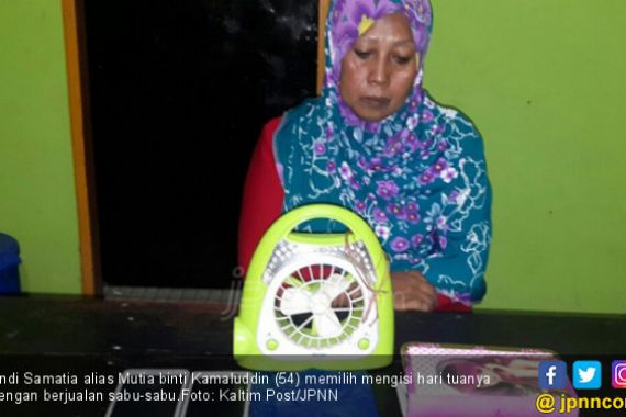 Nenek Mutia Isi Hari Tua dengan Jualan Sabu-Sabu - JPNN.COM