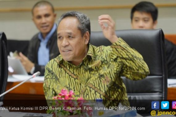 DPR Minta Jokowi Pimpin Langsung Pemberantasan Korupsi - JPNN.COM
