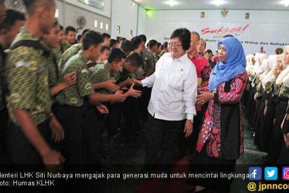 Menteri Siti Ajak Siswa Miliki Hutan di Halaman Rumah - JPNN.COM
