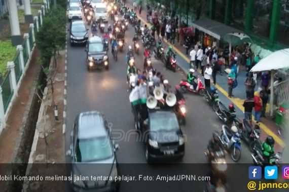 Putar Lagu Gugur Bunga, Mobil Massa Aksi 299 jadi Perhatian - JPNN.COM