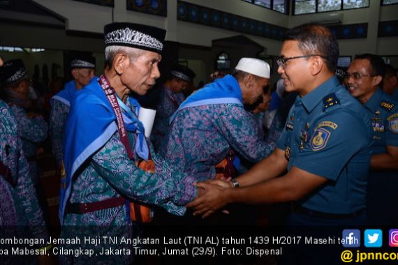 Rombongan Jemaah Haji TNI AL Tiba di Tanah Air - JPNN.COM