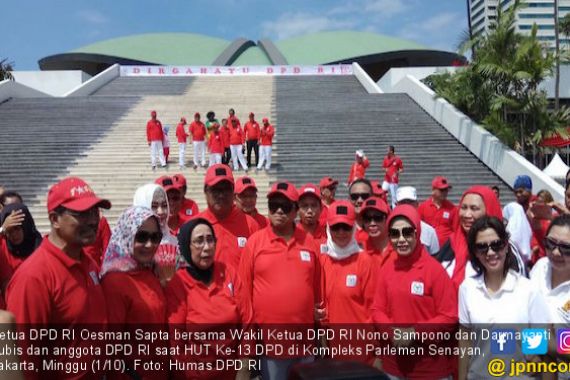 Terjun Payung Hingga Tari Saman Memeriahkan HUT DPD RI 2017 - JPNN.COM
