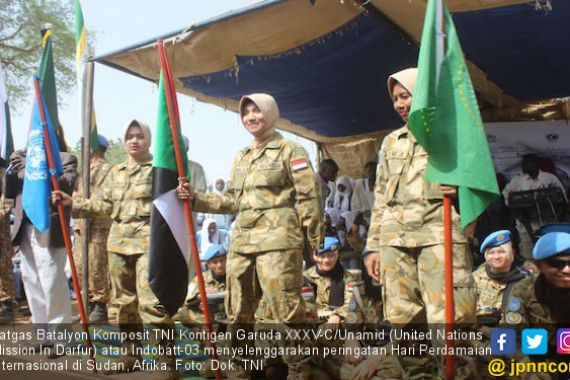 Pasukan Garuda Meriahkan Pawai Hari Perdamaian di Sudan - JPNN.COM