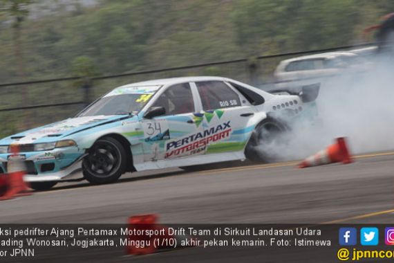 Bertarung Sengit, Pertamax Motorsport Drift Team Naik Podium - JPNN.COM