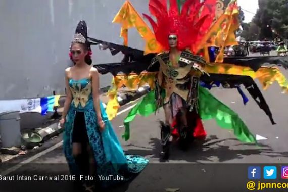 Alutsista TNI Semarakkan Parade Garut Intan Carnival 2017 - JPNN.COM