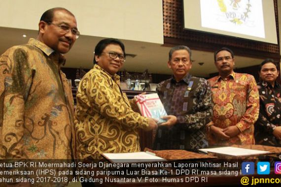 BPK RI Serahkan LHP Semester I 2017 ke DPD RI - JPNN.COM