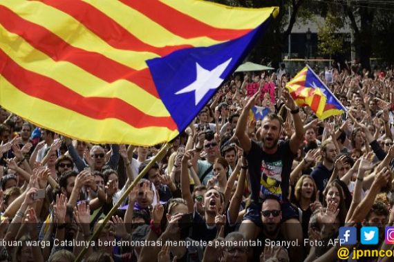 Madrid Tuduh Perwira Polisi Ikut Menghasut Warga Catalunya - JPNN.COM