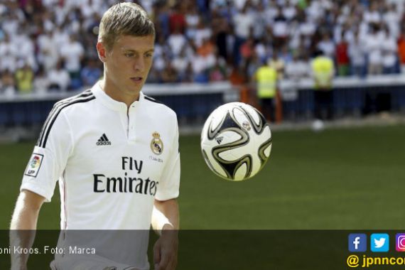 Duo Manchester Berebut Datangkan Toni Kroos - JPNN.COM