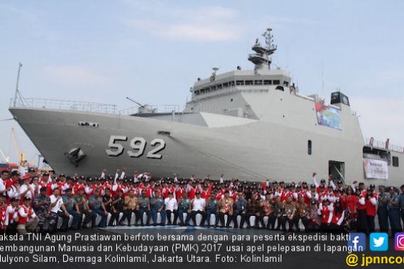 KRI Banjarmasin-592 Angkut Ekspedisi Bakti PMK 2017 - JPNN.COM