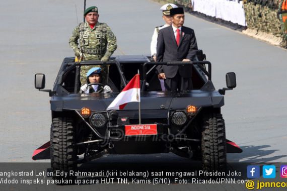 Tegaskan Diri Sebagai Panglima Tertinggi, Jokowi Berpesan Begini kepada TNI - JPNN.COM