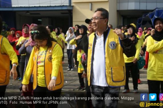 Ketua MPR Senam Zumba Bareng Penyandang Diabetes - JPNN.COM