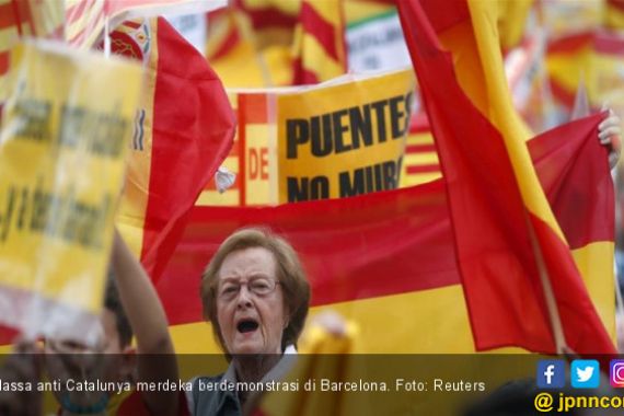 Tak Mau Merdeka, Ratusan Ribu Warga Catalunya Turun ke Jalan - JPNN.COM