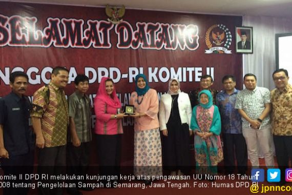 Komite II DPD RI Meninjau TPA di Semarang - JPNN.COM
