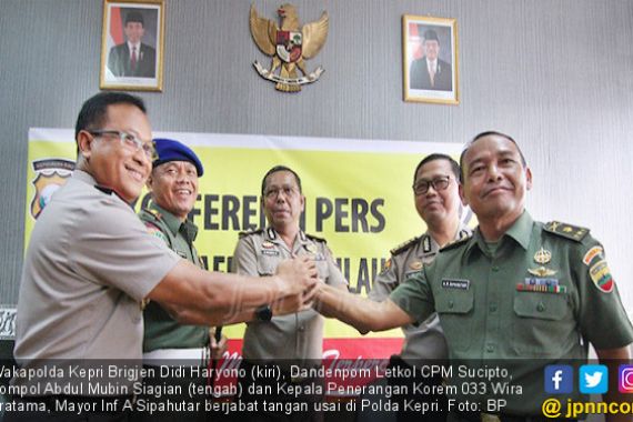 Gara-Gara Ulah Anggota, Wakapolda Kepri Minta Maaf ke TNI - JPNN.COM