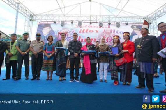 DPD Berharap Ulos Jadi Warisan Budaya Indonesia - JPNN.COM