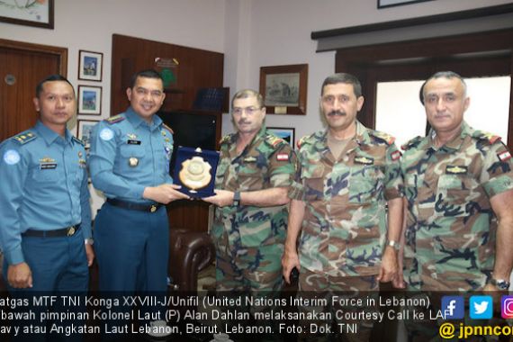 Prajurit Satgas MTF TNI Laksanakan Courtesy Call Ke LAF Navy - JPNN.COM