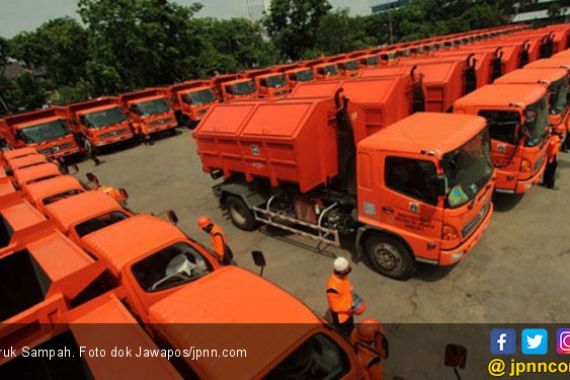 Truk Sampah DKI Jakarta Kembali Diserang - JPNN.COM