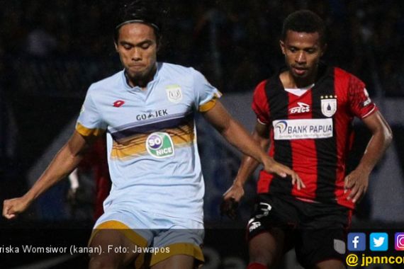 Dipuji Pelatih Persija, The Next Boaz Solossa Pilih Merendah - JPNN.COM